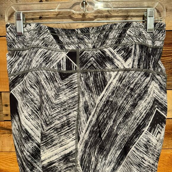 Lululemon Namaskar Relaxed Track Pant II In Heat Wave White Black 4 Athleisure - Picture 14 of 16